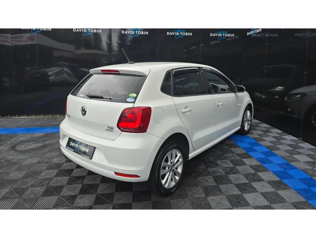 Volkswagen Polo Hatchback, Petrol, 2017, White