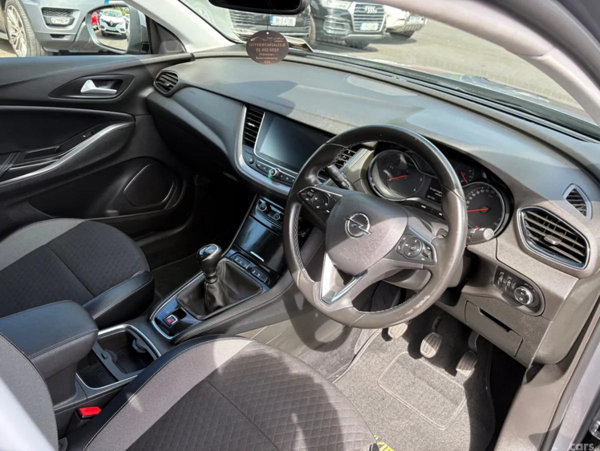 Opel Grandland X SUV, Diesel, 2019, Grey