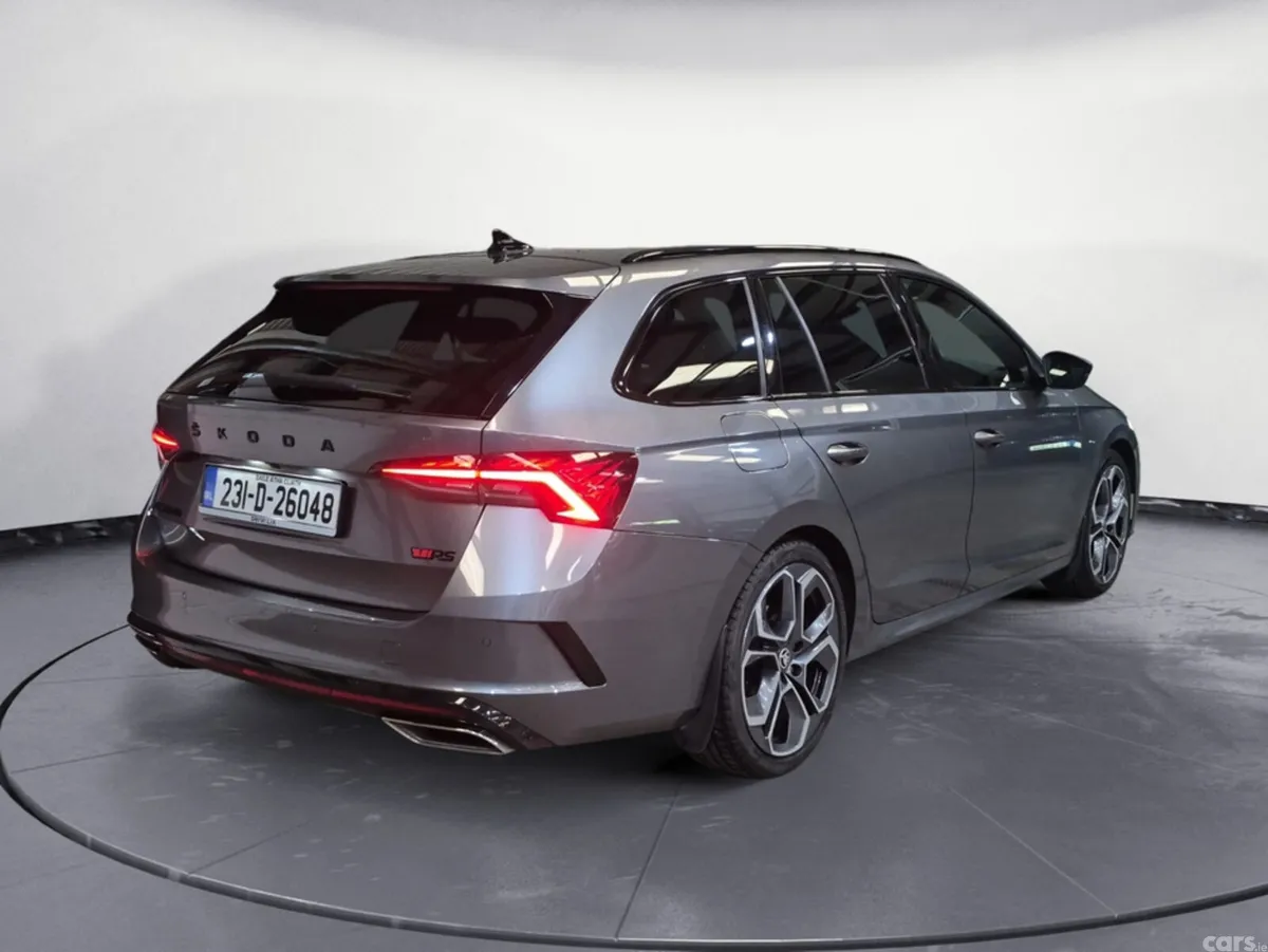 Skoda Octavia Estate, Diesel, 2023, Grey