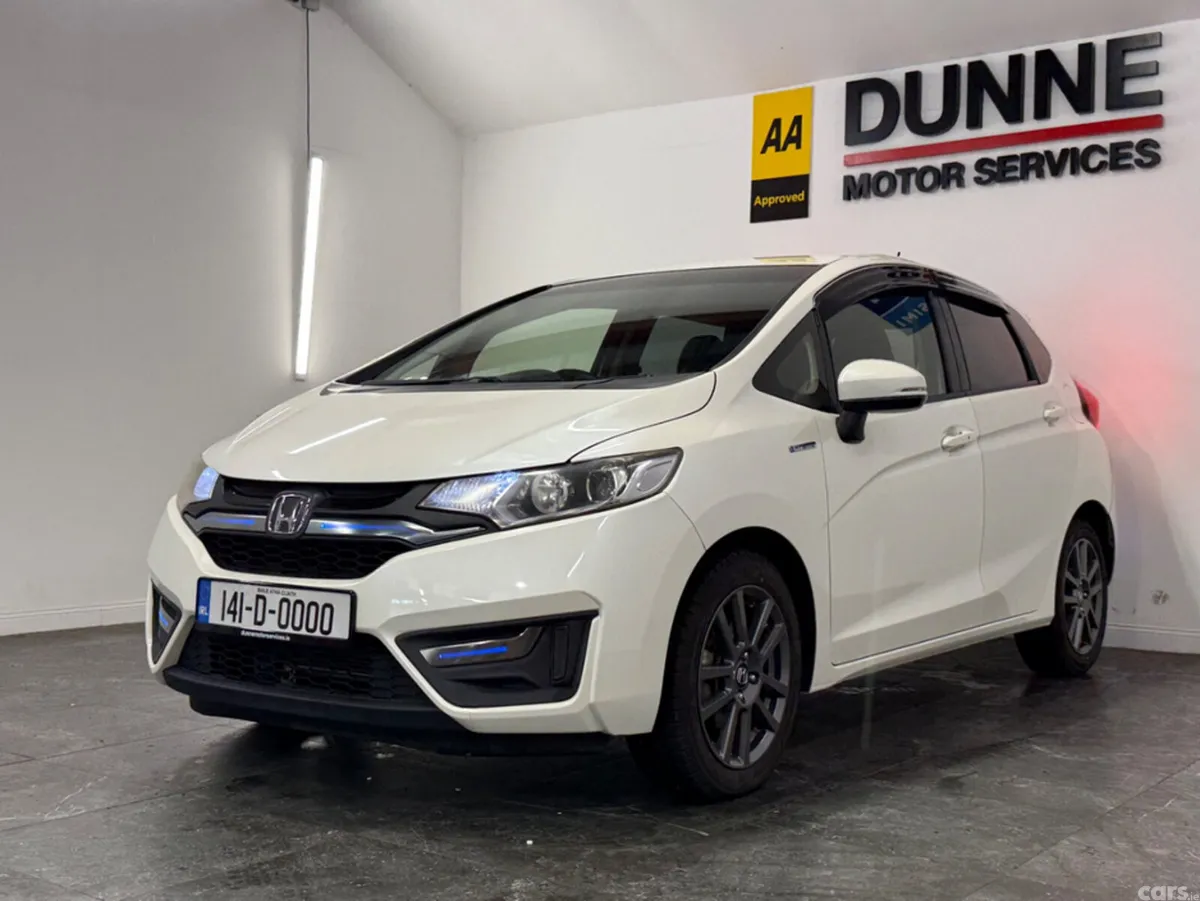 Honda Fit Hatchback, Petrol Hybrid, 2014, White