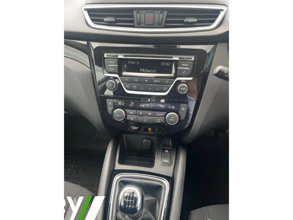 Nissan Qashqai MPV, Diesel, 2018, Grey