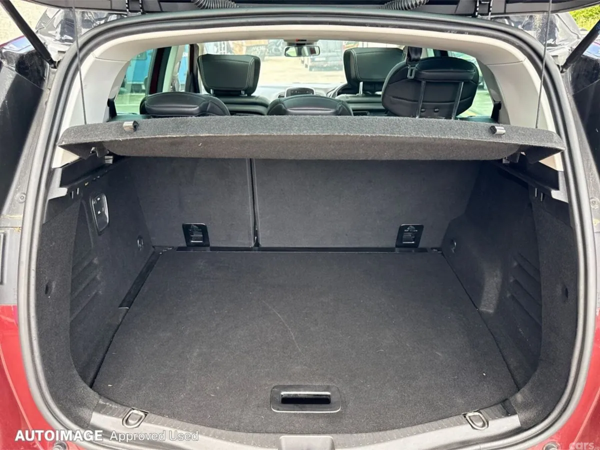 Renault Scenic MPV, Diesel, 2017, Red