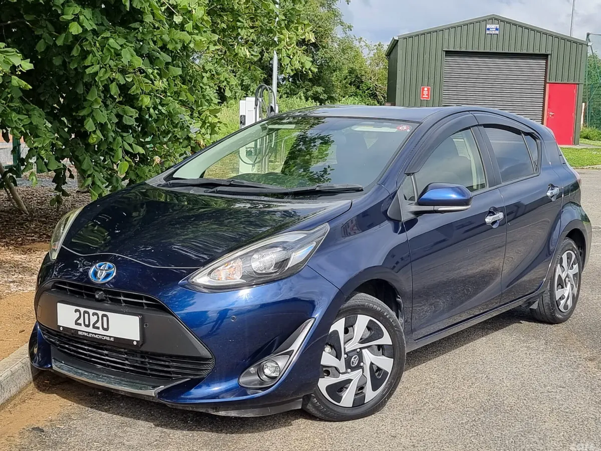 Toyota Aqua Hatchback, Petrol Hybrid, 2020, Blue