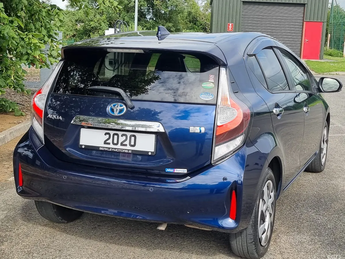 Toyota Aqua Hatchback, Petrol Hybrid, 2020, Blue