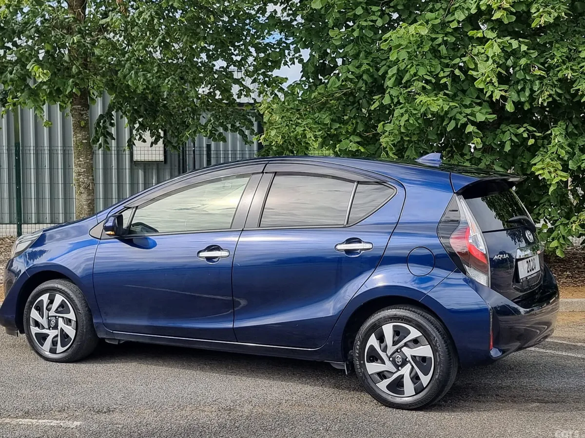 Toyota Aqua Hatchback, Petrol Hybrid, 2020, Blue
