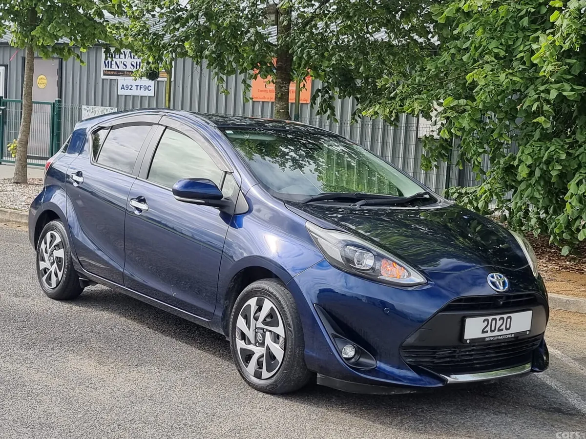 Toyota Aqua Hatchback, Petrol Hybrid, 2020, Blue