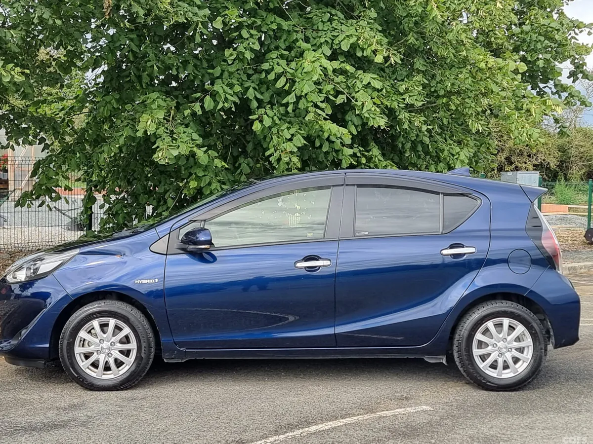 Toyota Aqua Hatchback, Petrol Hybrid, 2019, Blue