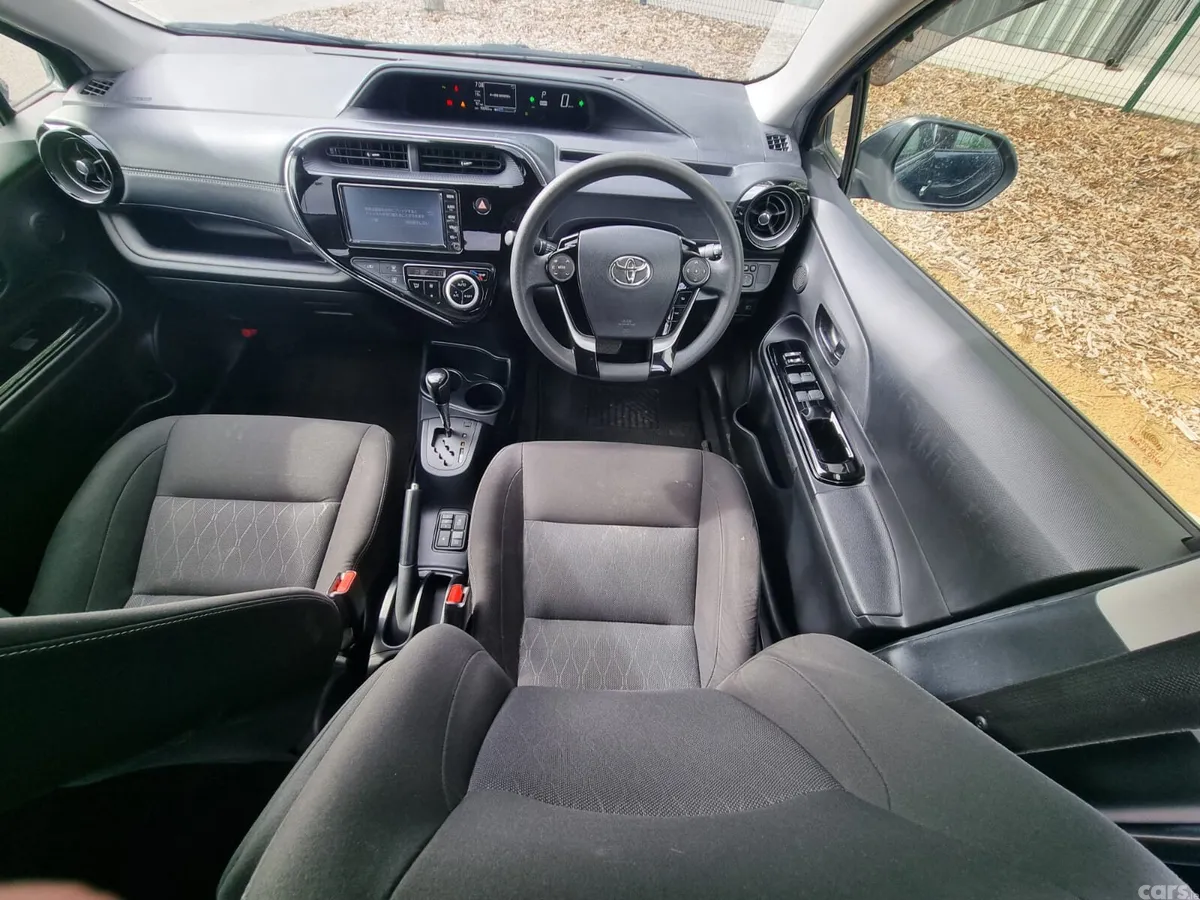 Toyota Aqua Hatchback, Petrol Hybrid, 2019, Blue