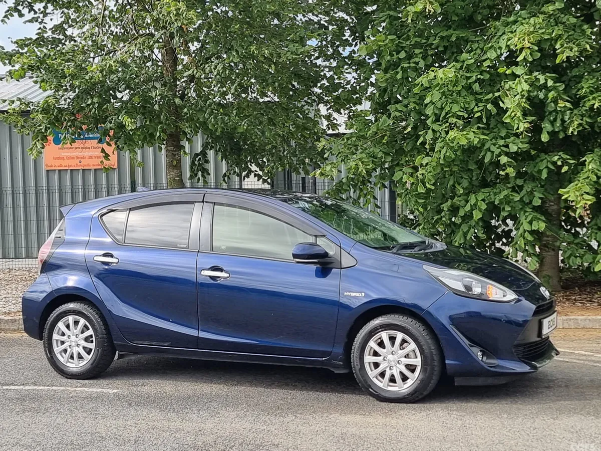 Toyota Aqua Hatchback, Petrol Hybrid, 2019, Blue
