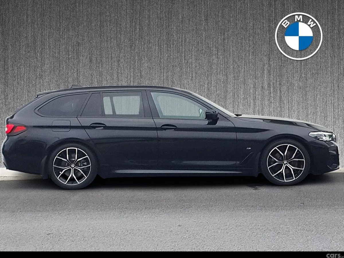 BMW 5-Series Estate, Diesel, 2023, Black