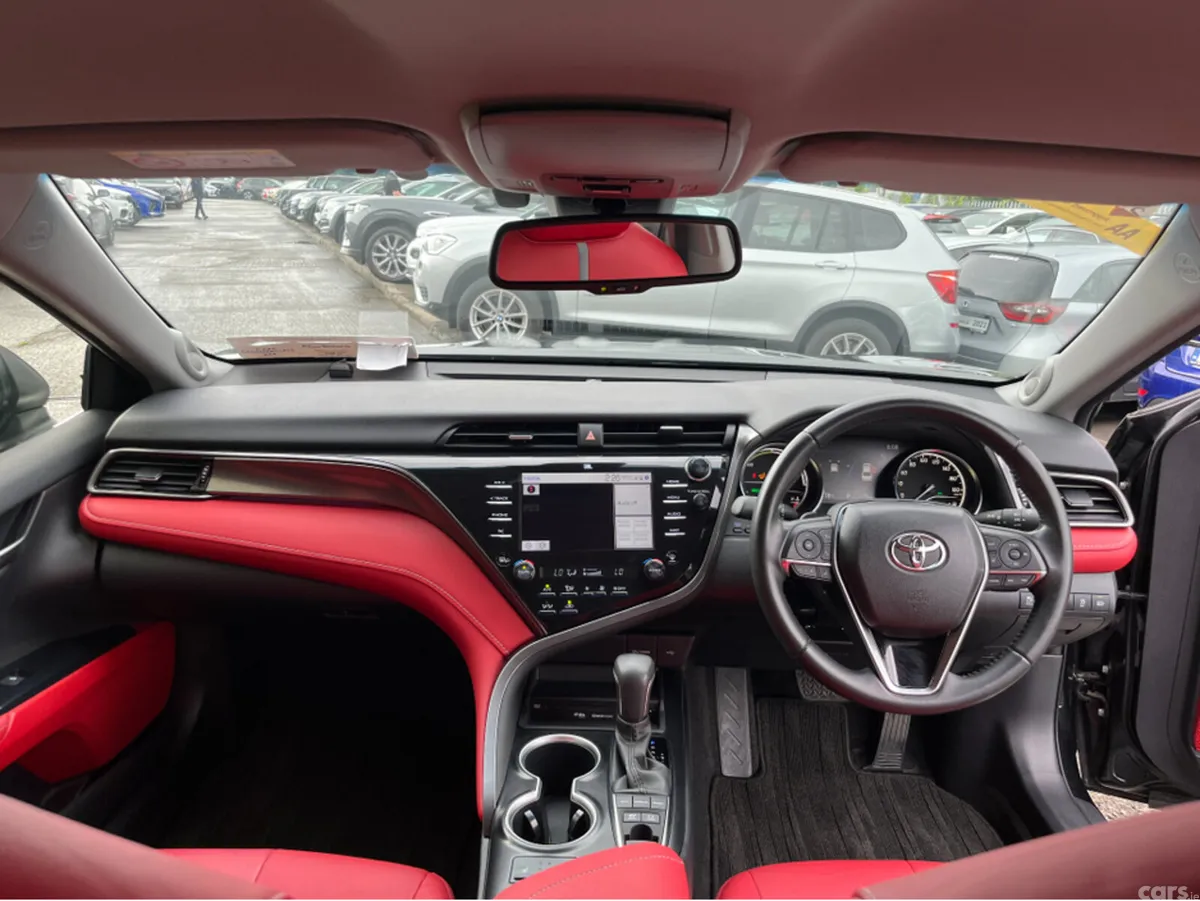 Toyota Camry Saloon, Petrol Hybrid, 2021, Black
