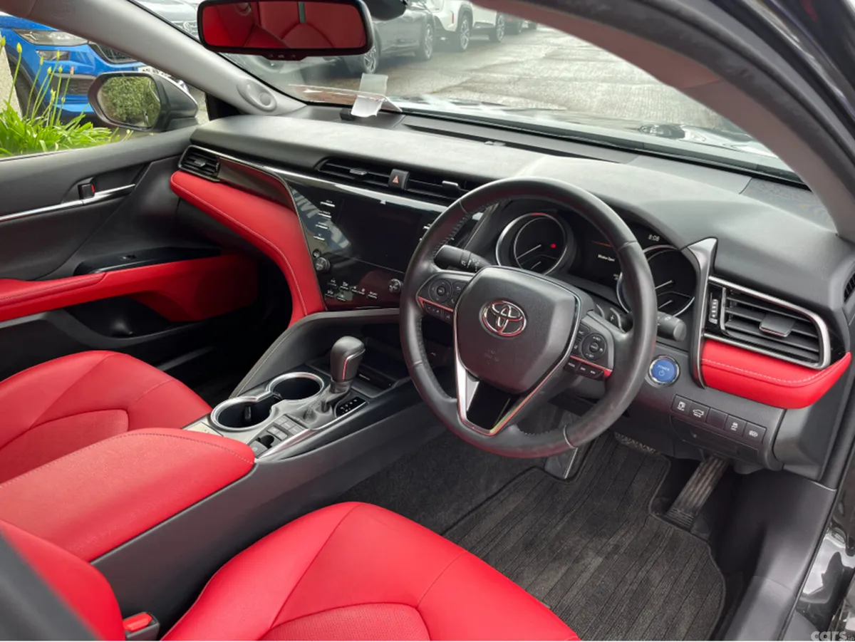 Toyota Camry Saloon, Petrol Hybrid, 2021, Black