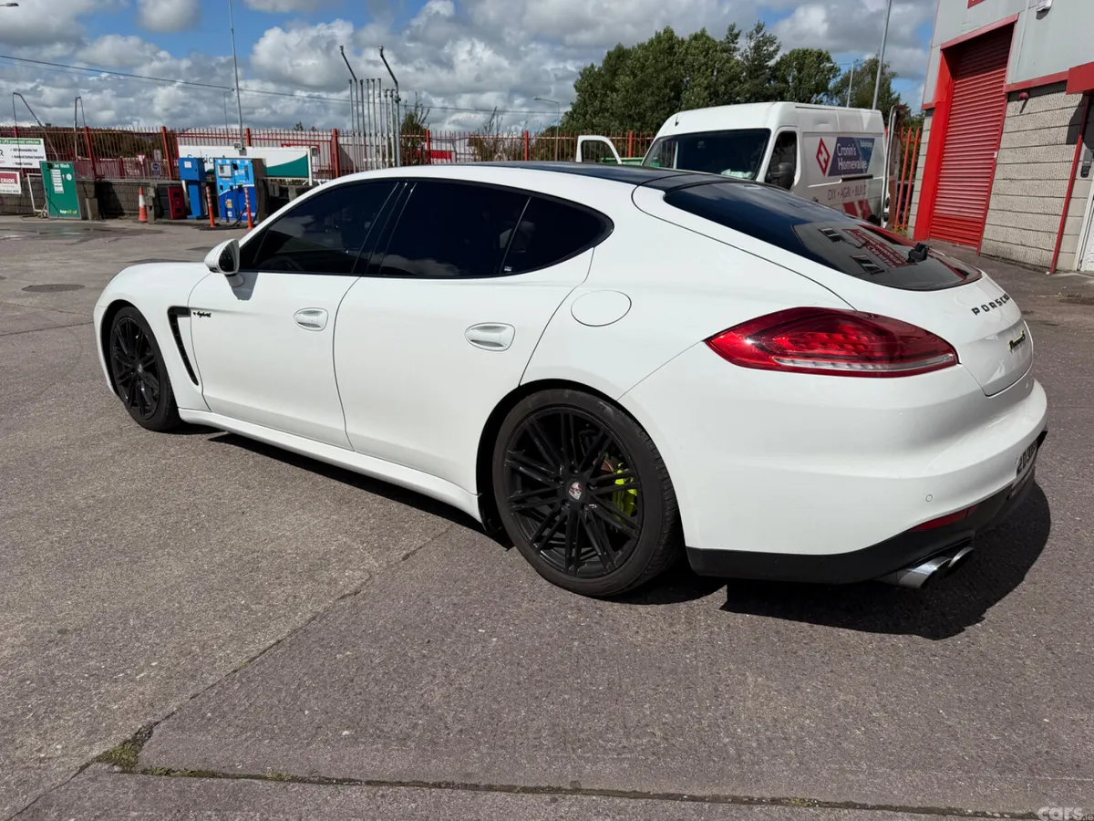 Porsche Panamera Hatchback, Petrol Plug-in Hybrid, 2015, White
