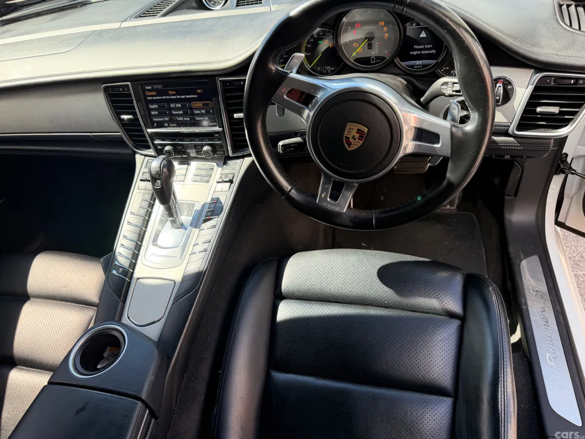 Porsche Panamera Hatchback, Petrol Plug-in Hybrid, 2015, White