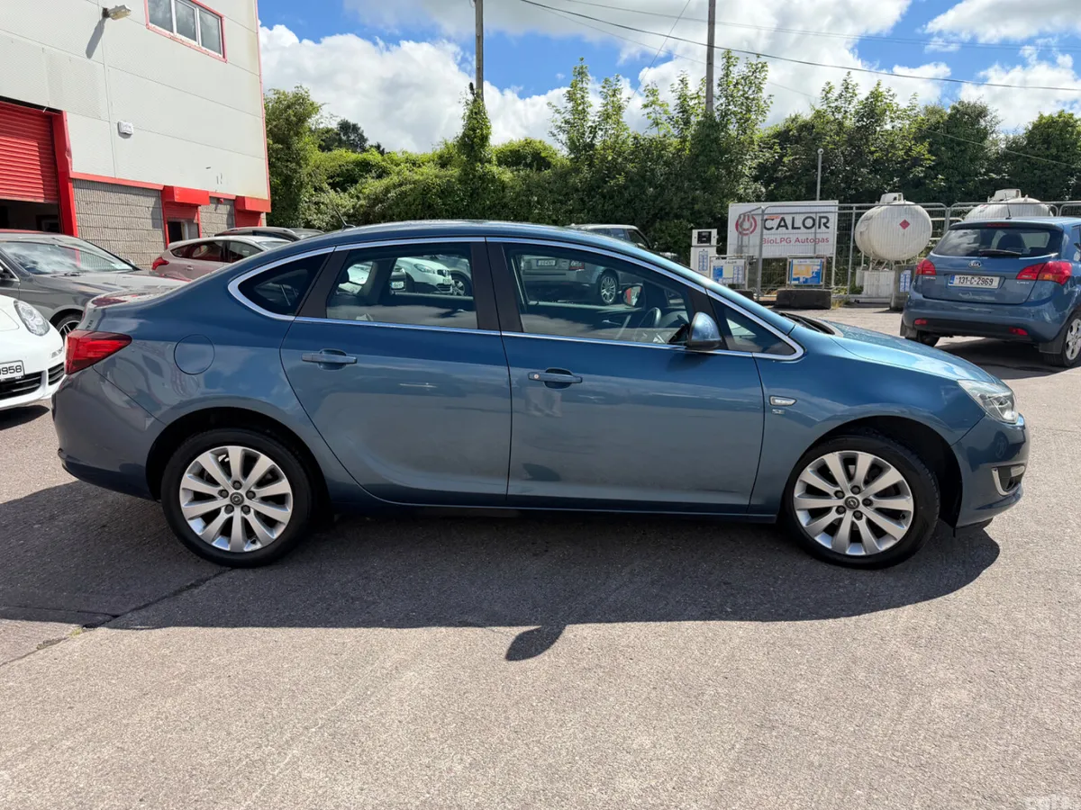 Opel Astra Saloon, Diesel, 2014, Blue
