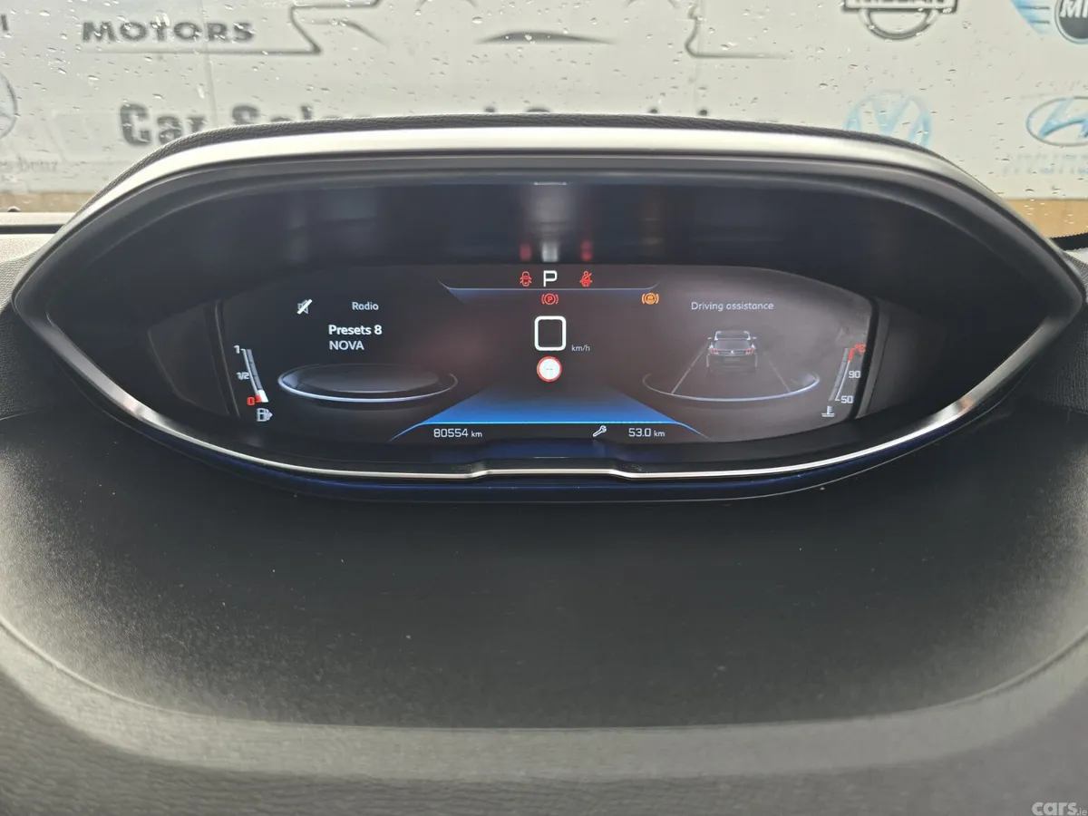 Peugeot 3008 MPV, Diesel, 2020, Red