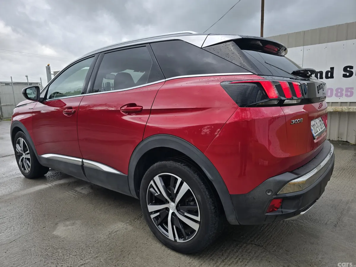 Peugeot 3008 MPV, Diesel, 2020, Red