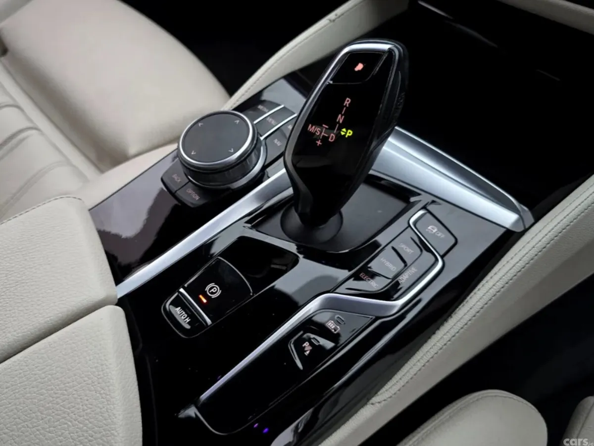 BMW 5-Series Saloon, Petrol Plug-in Hybrid, 2020, Grey