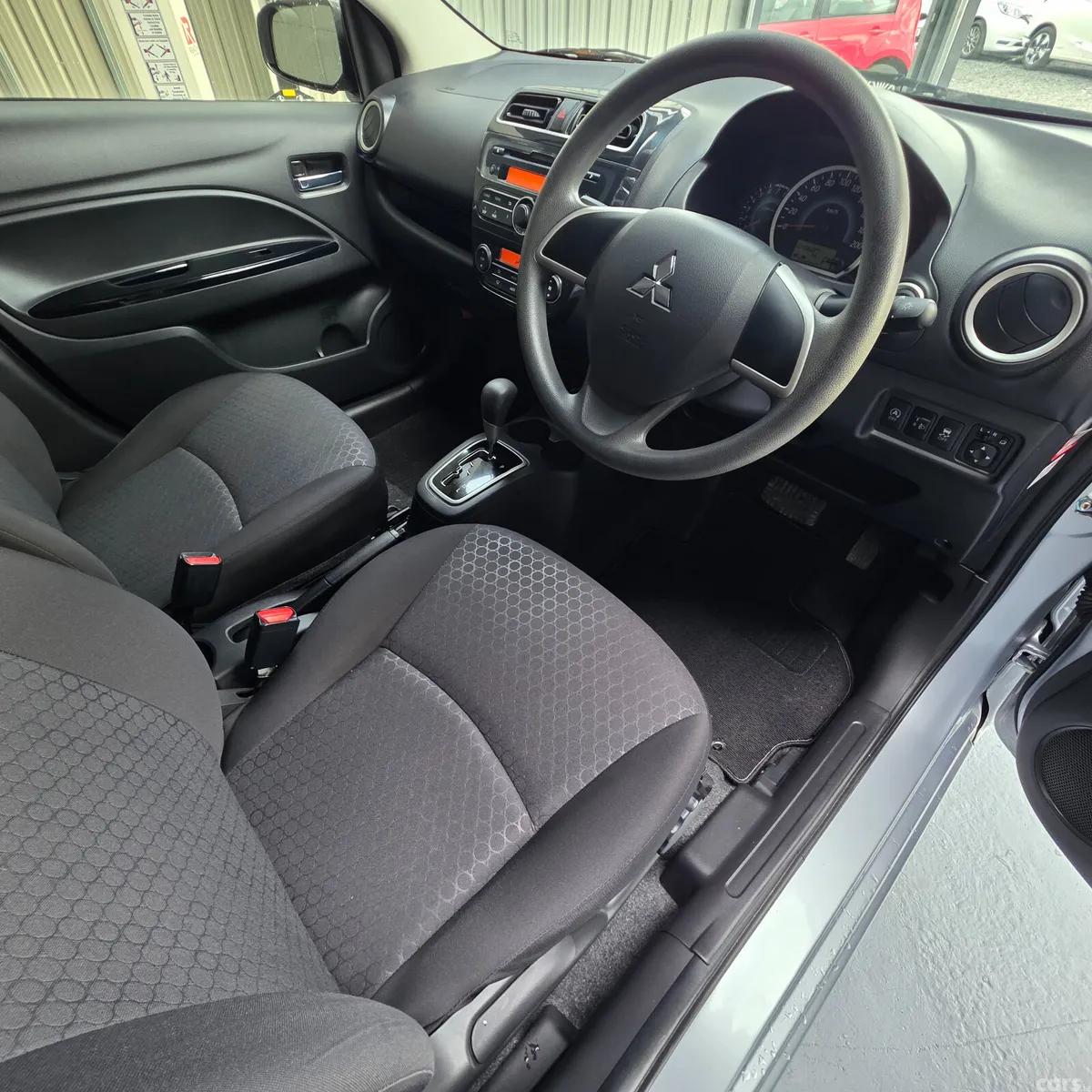 Mitsubishi Mirage Hatchback, Petrol, 2015, Silver