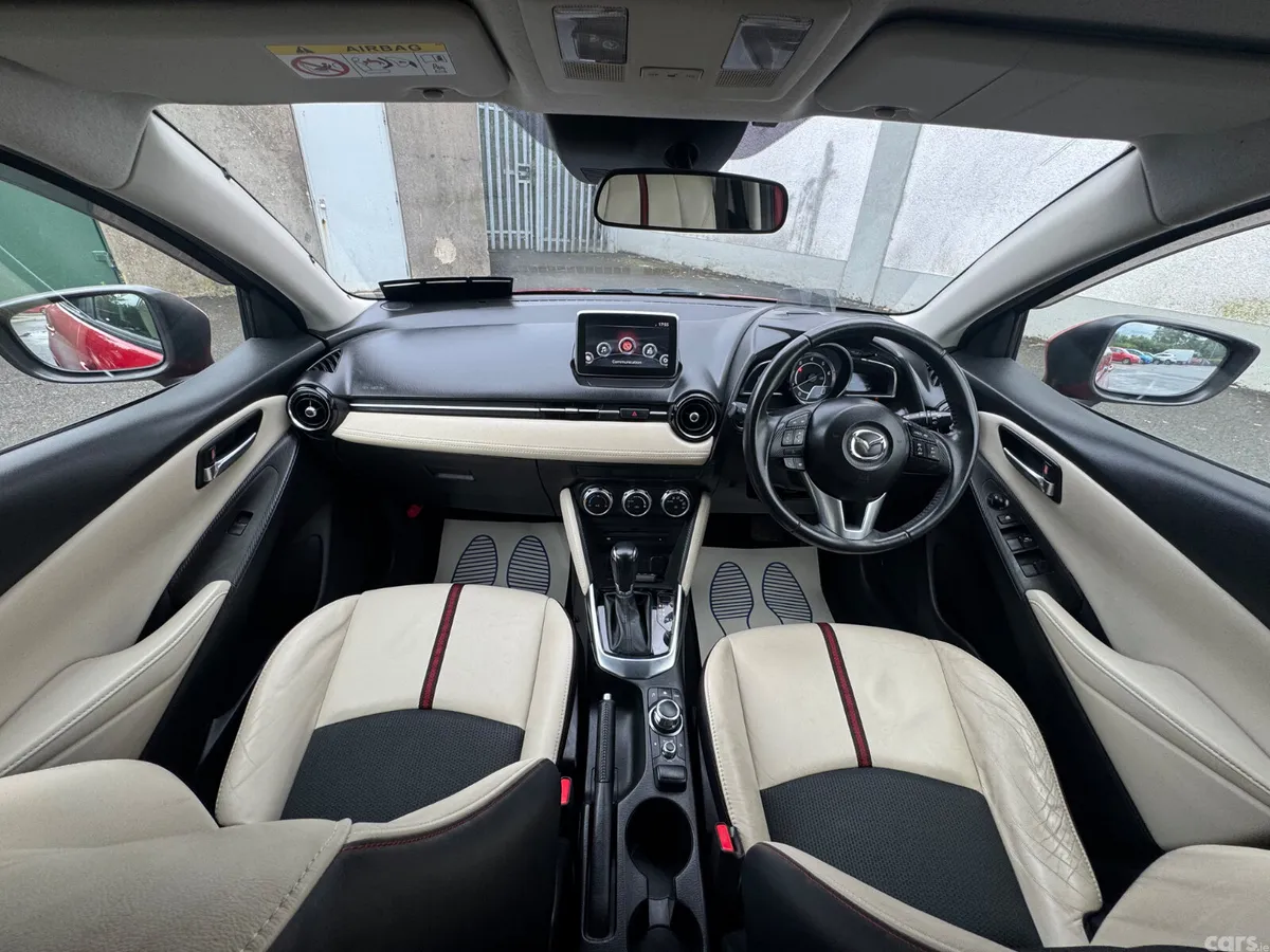 Mazda Demio MPV, Diesel, 2015, Red