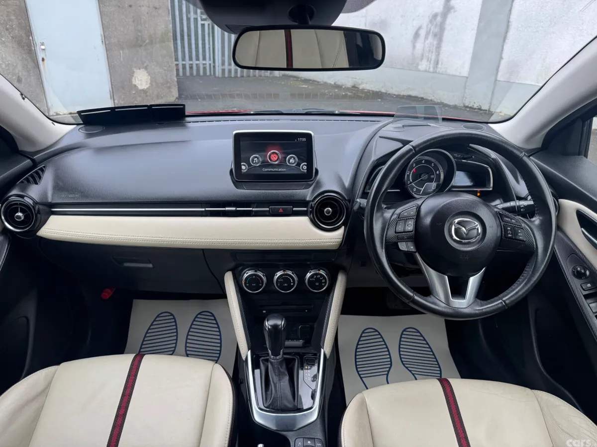 Mazda Demio MPV, Diesel, 2015, Red