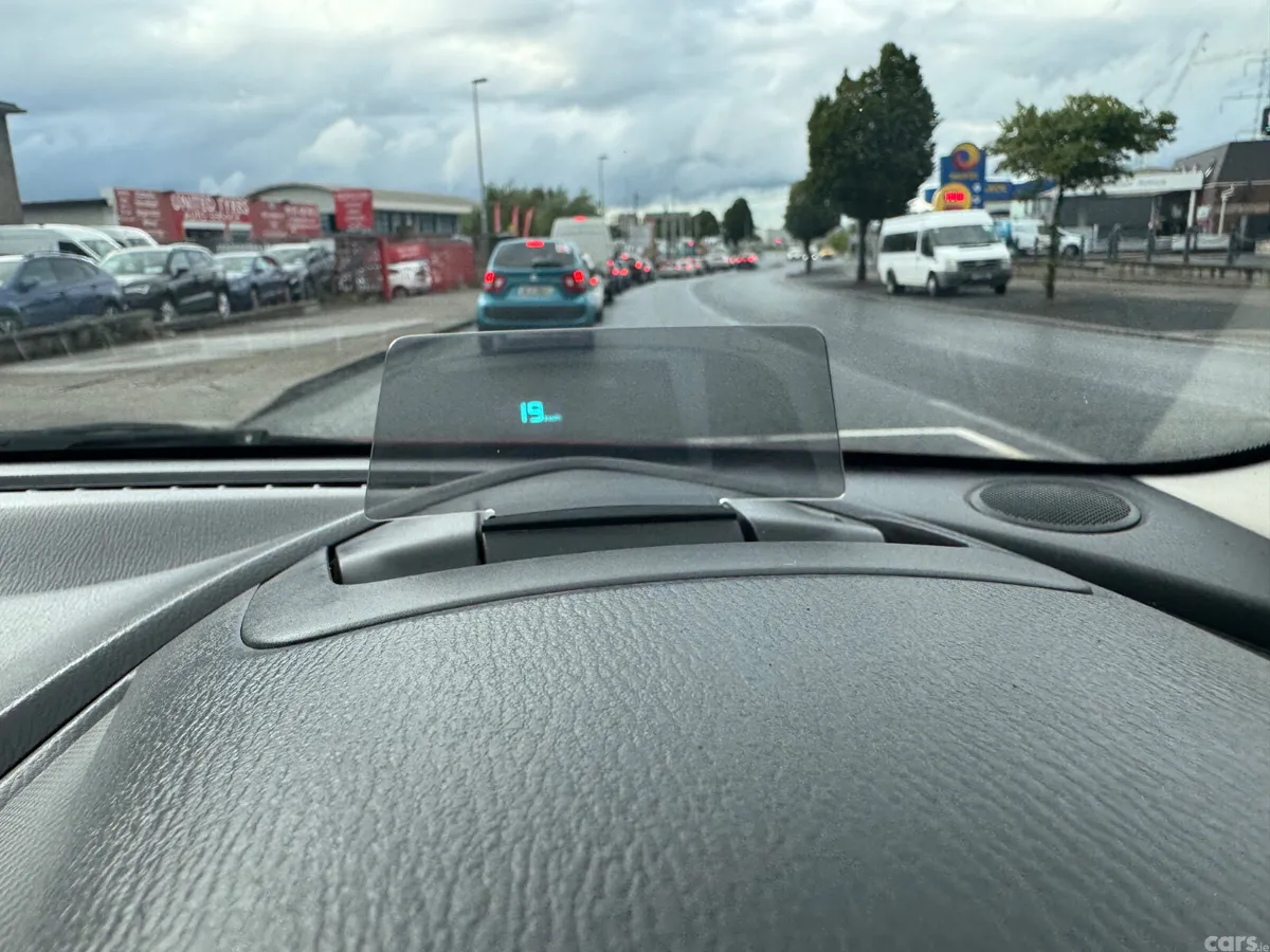 Mazda Demio MPV, Diesel, 2015, Red