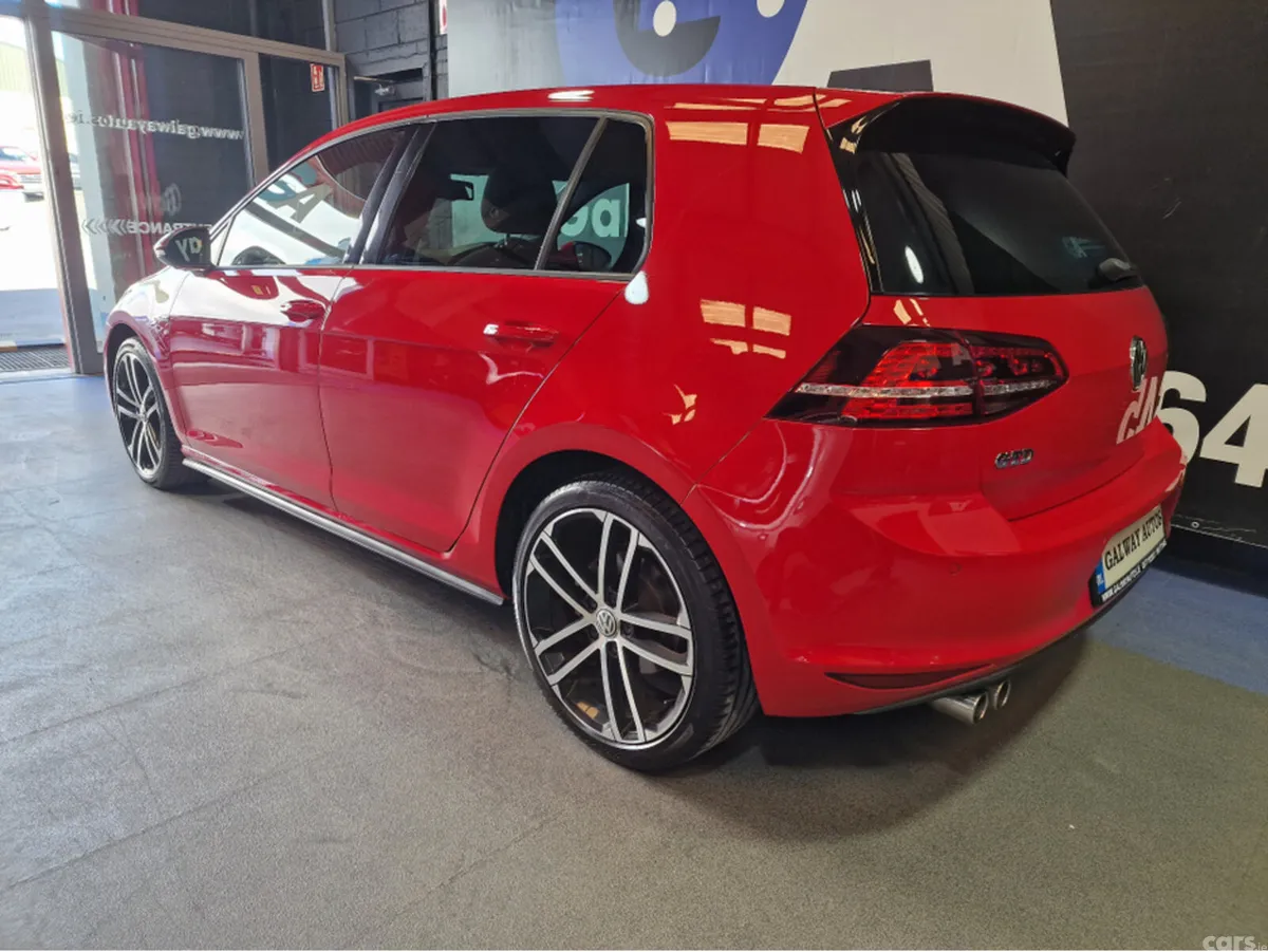 Volkswagen Golf Hatchback, Diesel, 2014, Red