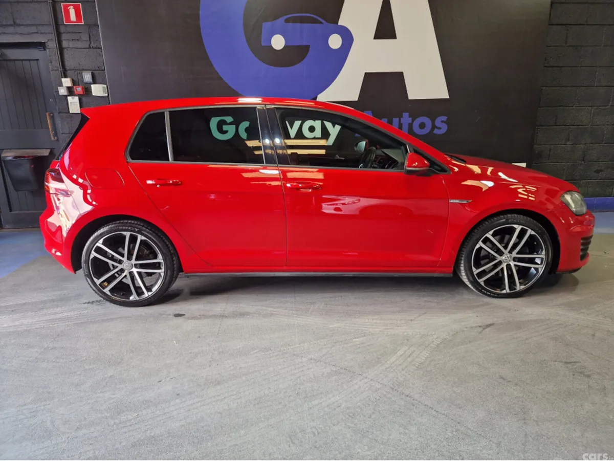 Volkswagen Golf Hatchback, Diesel, 2014, Red
