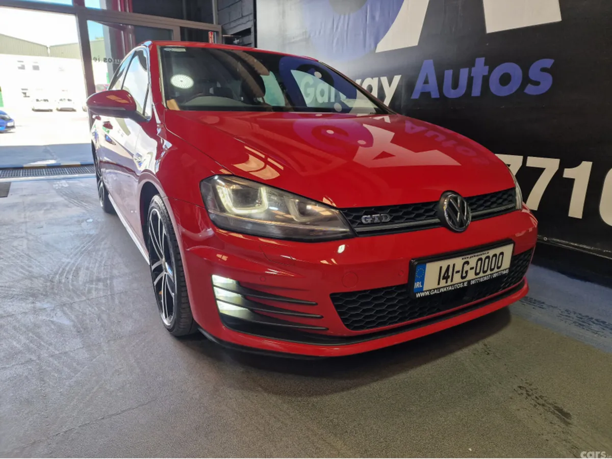 Volkswagen Golf Hatchback, Diesel, 2014, Red