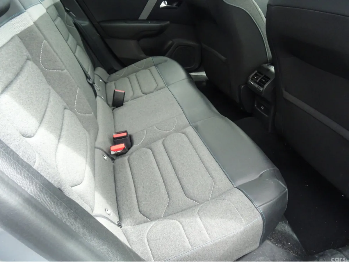 Citroen C4 Hatchback, Diesel, 2022, Grey