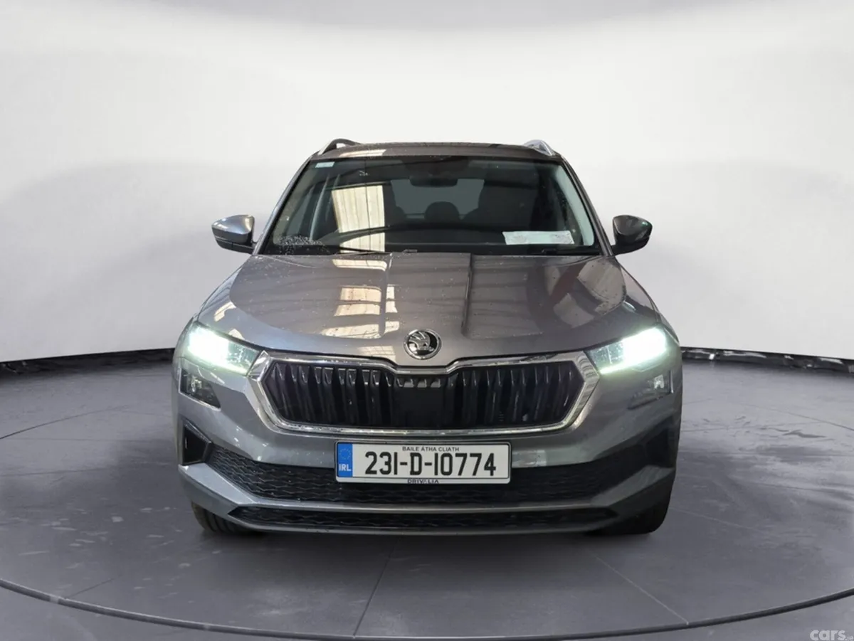 Skoda Karoq SUV, Diesel, 2023, Grey
