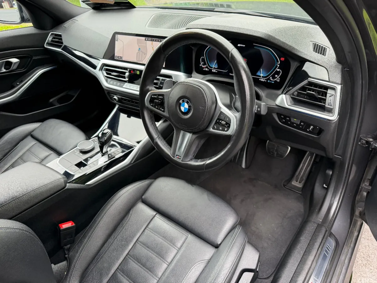 BMW 3-Series Estate, Petrol Plug-in Hybrid, 2021, Grey