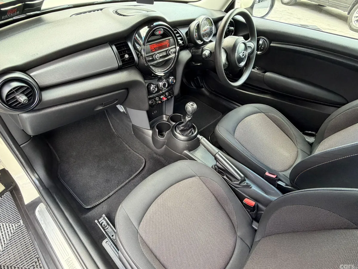 Mini Cooper Hatchback, Petrol, 2018, White