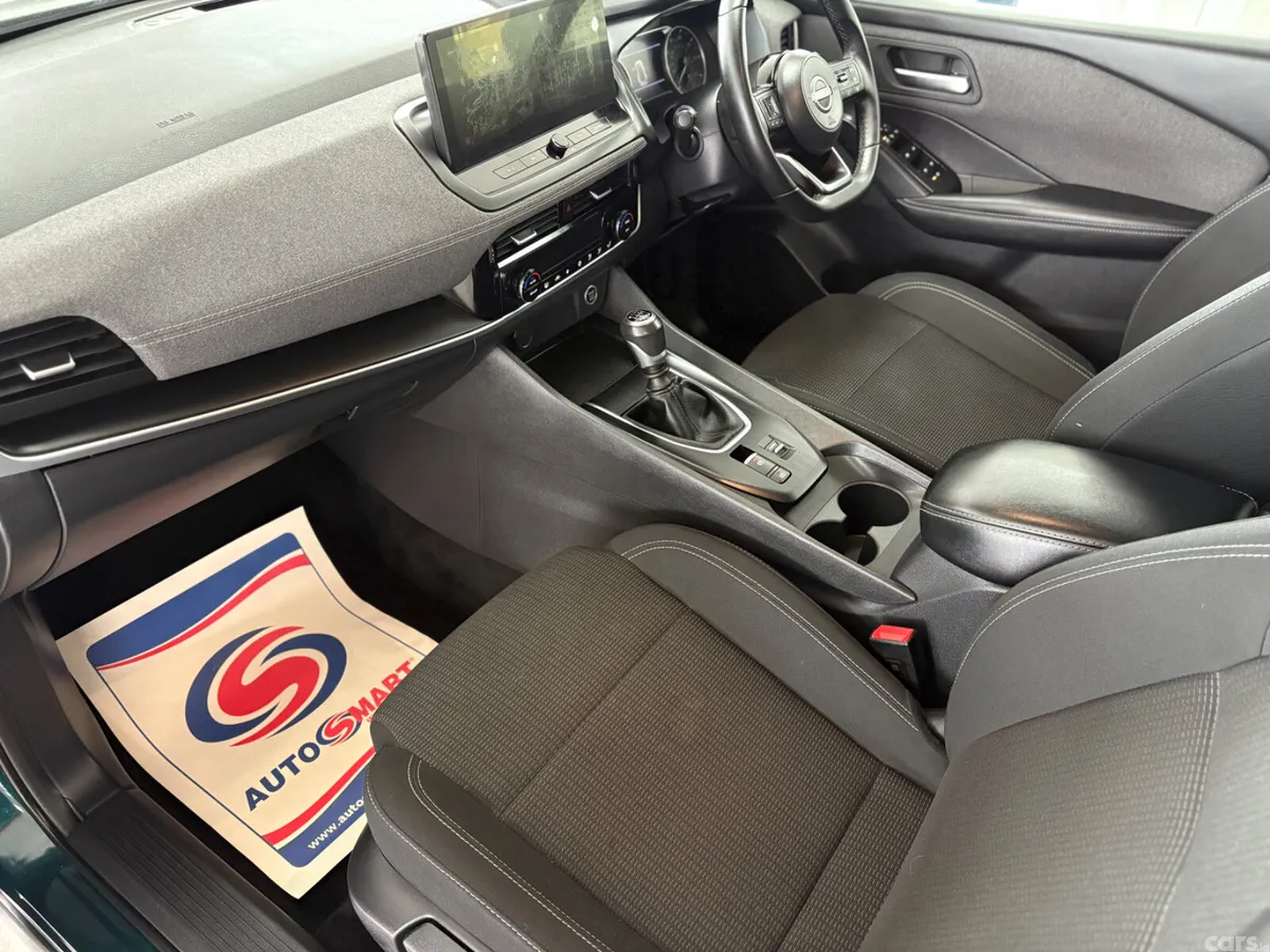 Nissan Qashqai SUV, Petrol Hybrid, 2024, Green