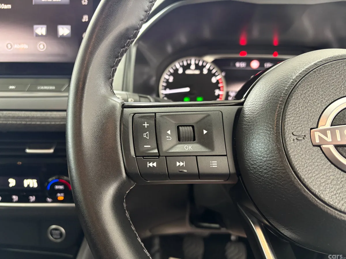 Nissan Qashqai SUV, Petrol Hybrid, 2024, Green