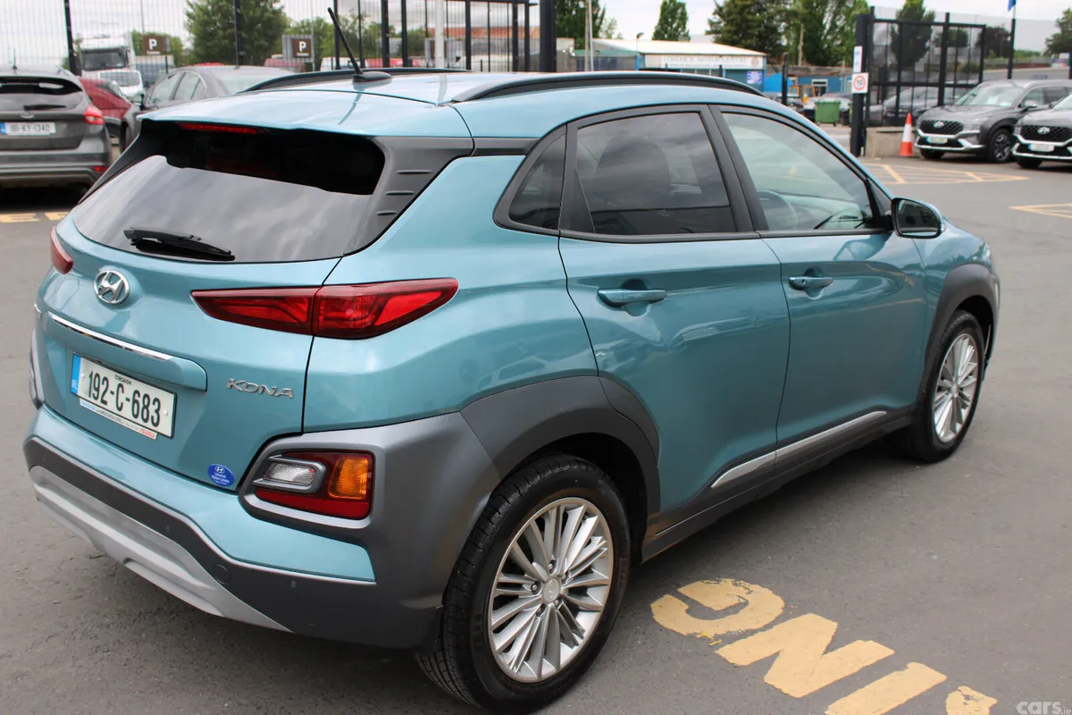 Hyundai KONA MPV, Petrol, 2019, Blue