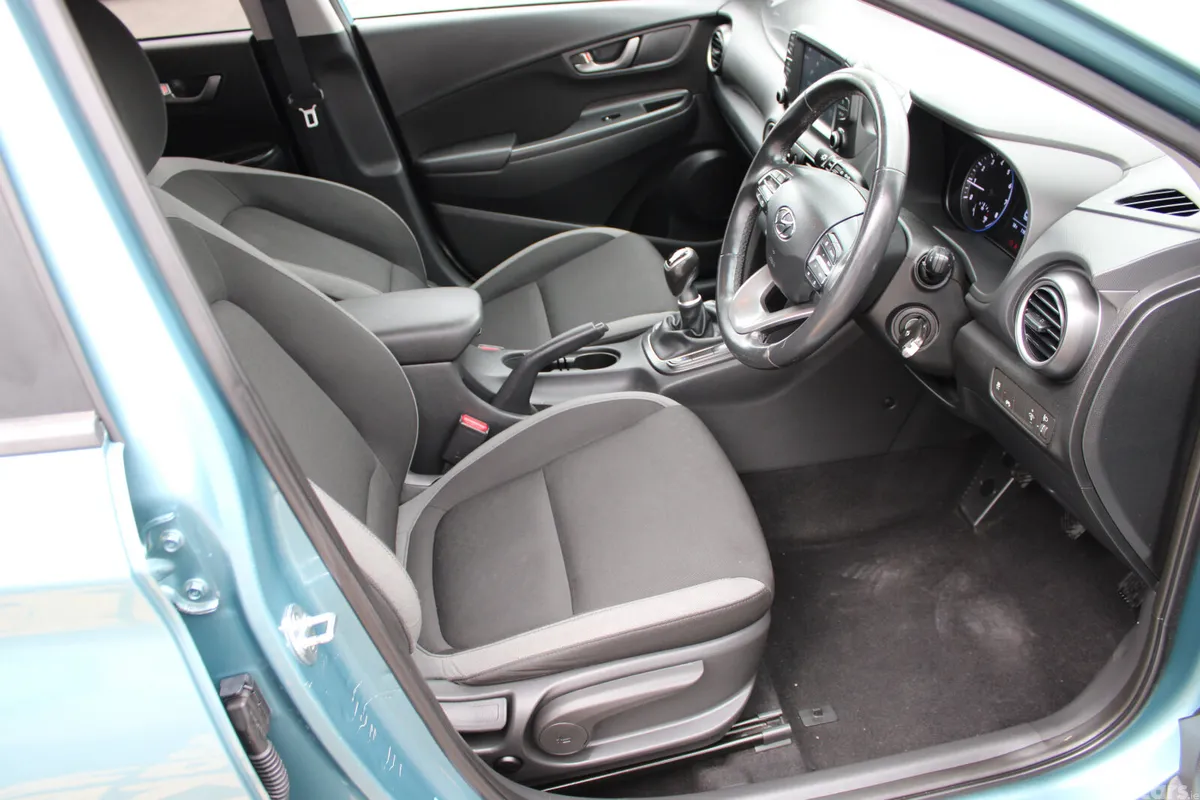 Hyundai KONA MPV, Petrol, 2019, Blue