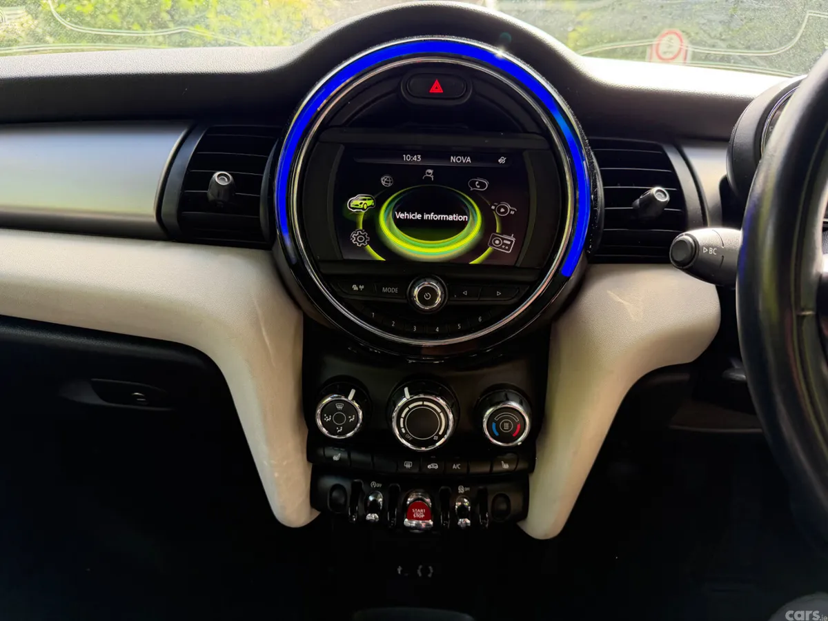 Mini Cooper Convertible, Diesel, 2017, Green
