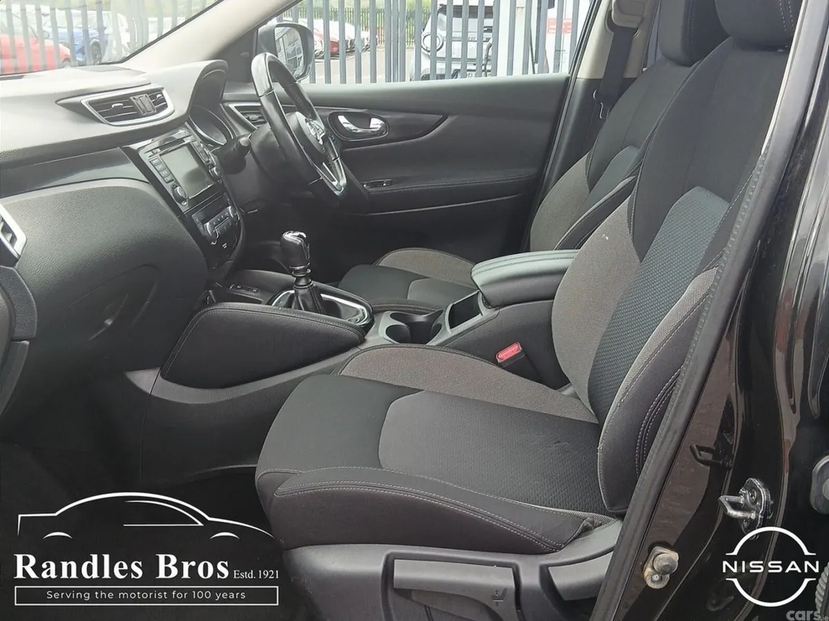 Nissan Qashqai Hatchback, Diesel, 2020, Black