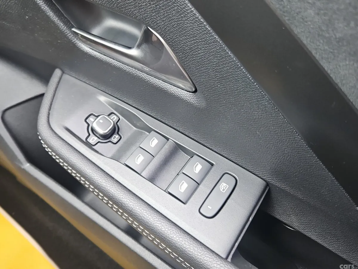 Opel Astra Hatchback, Petrol Hybrid, 2026, Black