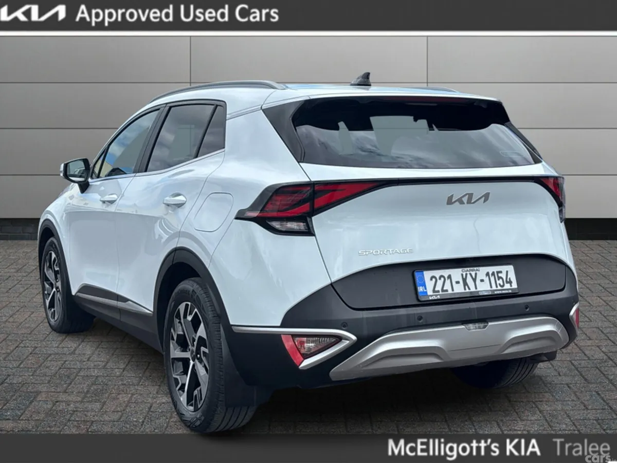Kia Sportage MPV, Diesel, 2022, White