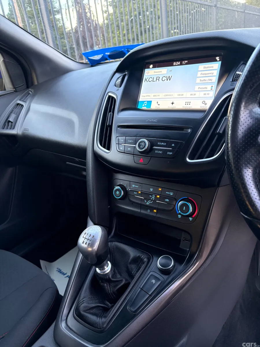 Ford Focus Hatchback, Diesel, 2017, Blue