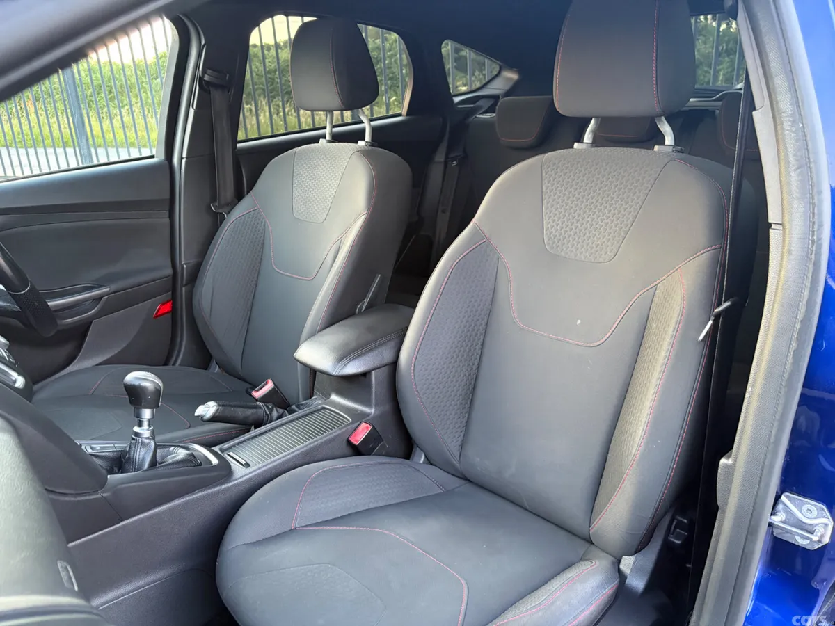 Ford Focus Hatchback, Diesel, 2017, Blue