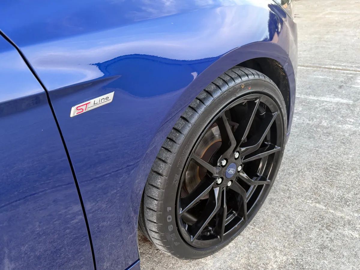 Ford Focus Hatchback, Diesel, 2017, Blue