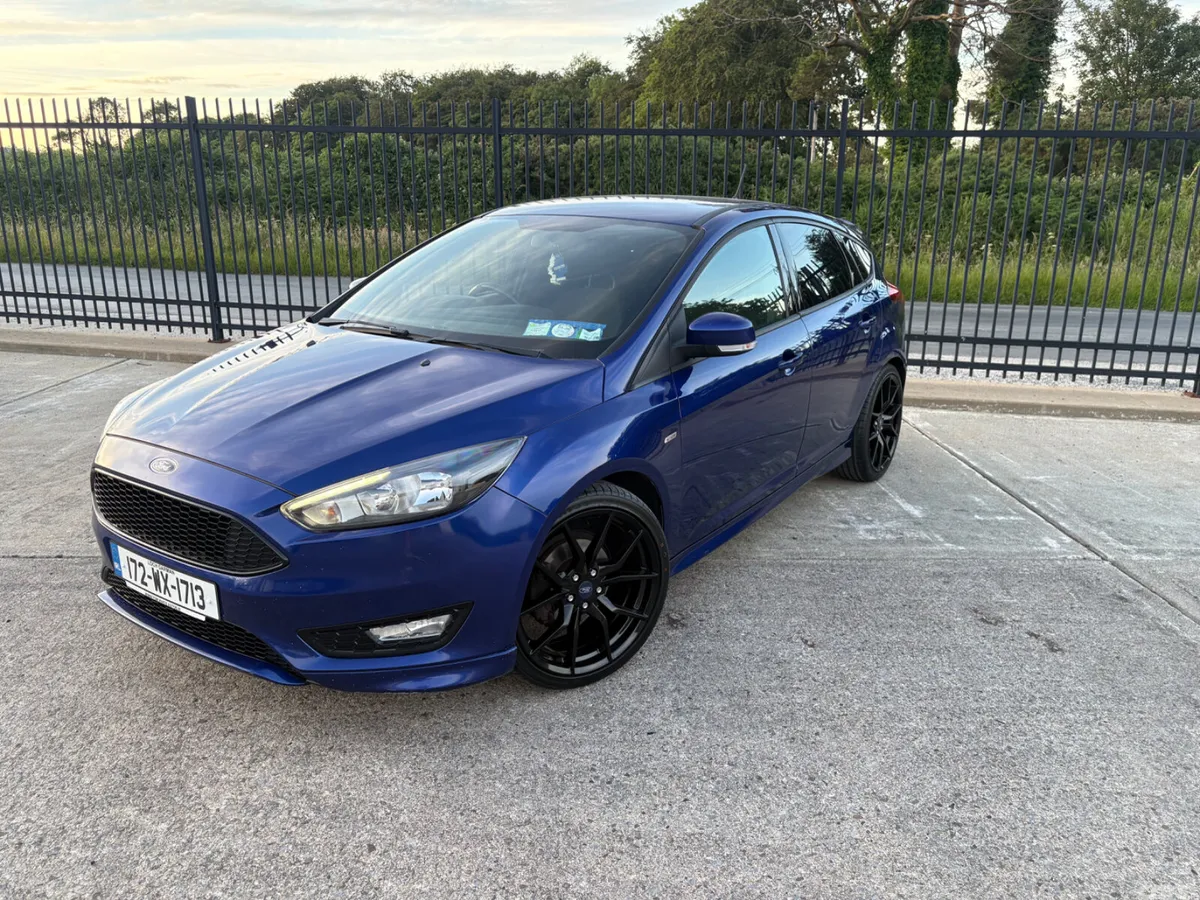 Ford Focus Hatchback, Diesel, 2017, Blue