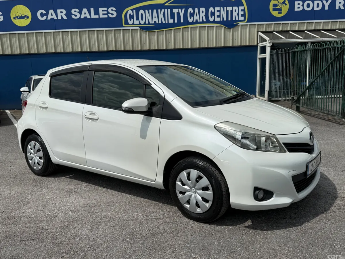 Toyota Vitz Hatchback, Petrol, 2012, White
