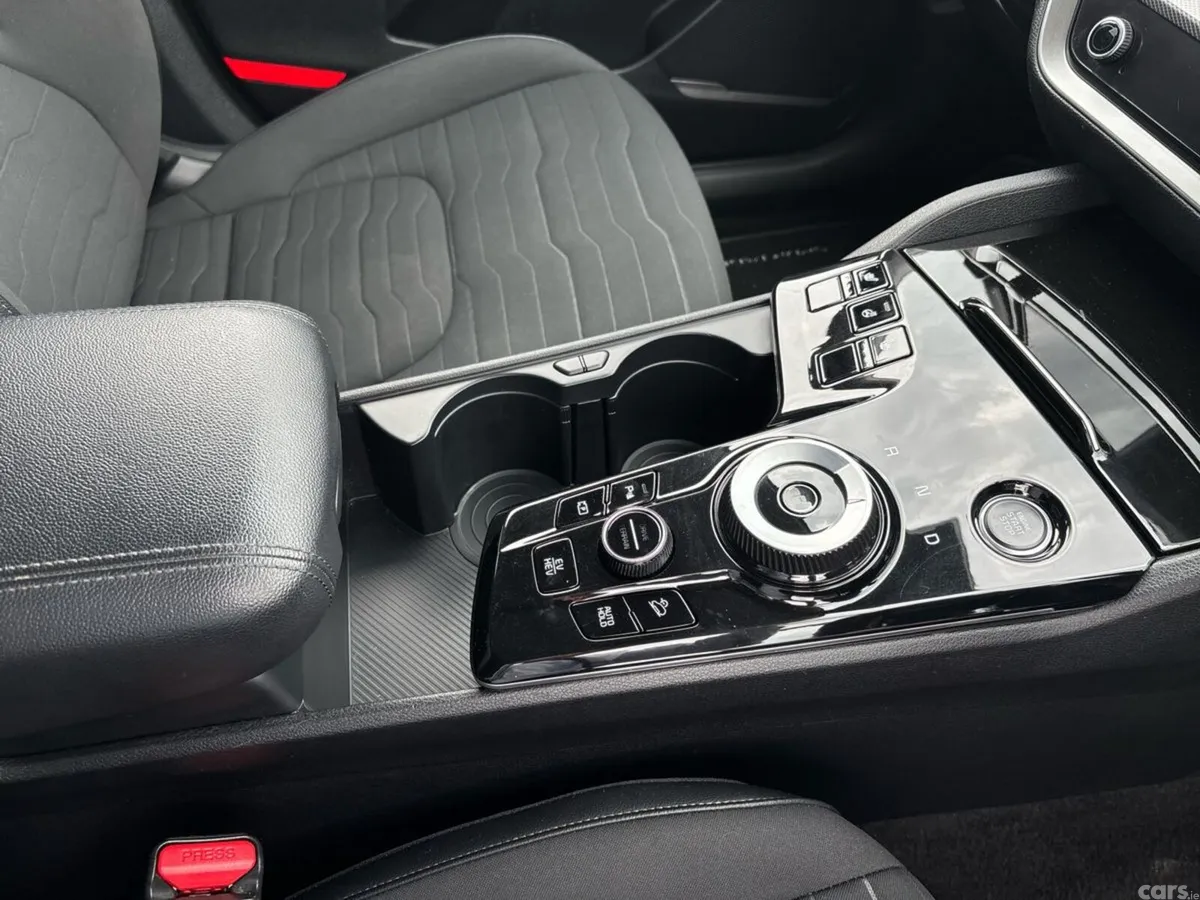Kia Sportage SUV, Petrol Plug-in Hybrid, 2023, Grey