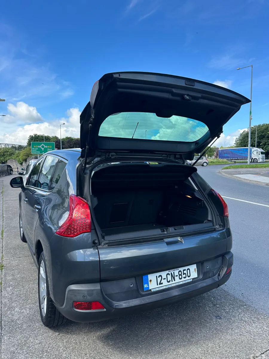 Peugeot 3008 MPV, Diesel, 2012, Grey