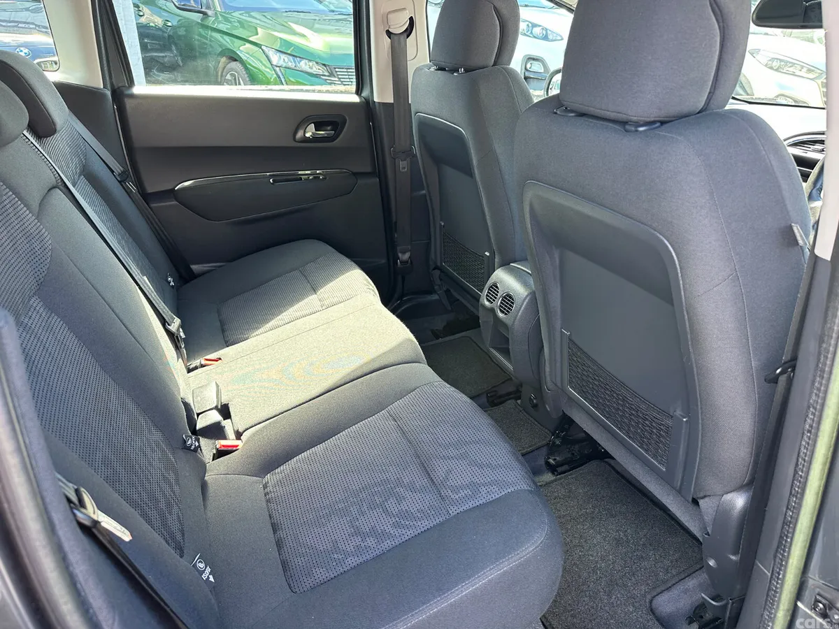 Peugeot 3008 MPV, Diesel, 2012, Grey