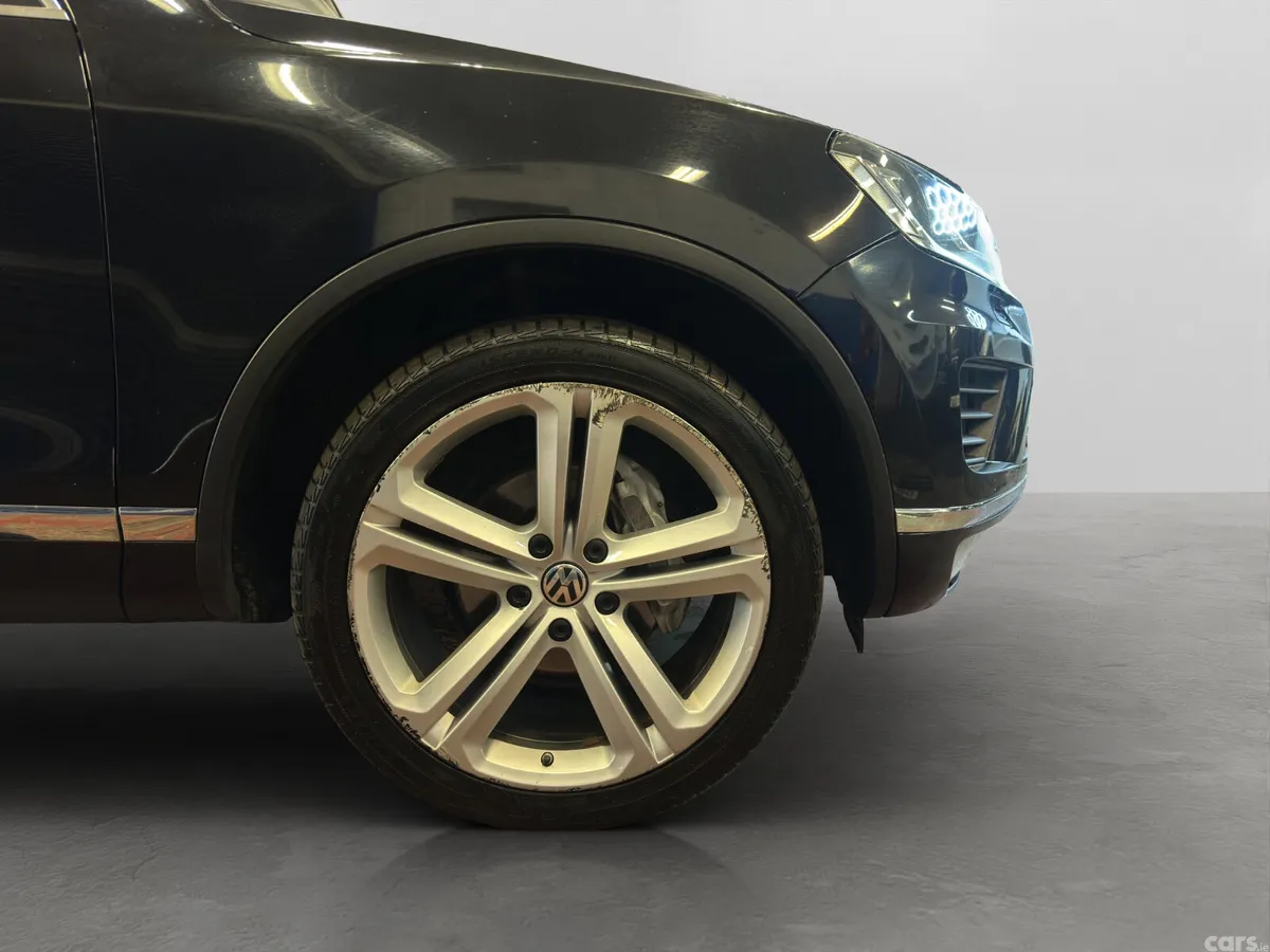 Volkswagen Touareg SUV, Diesel, 2018, Black
